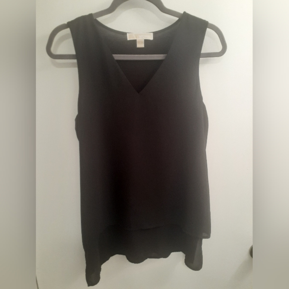 Black Michael Kors sleeveless blouse/top gently used size medium